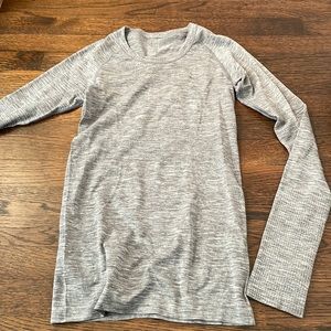 Lululemon Swiftly Tech Long Sleeve Shirt - Size 4